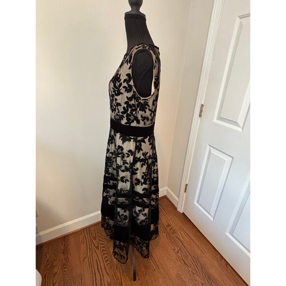 Taylor Flocked Velvet Illusion Dress - Picture 5 of 8